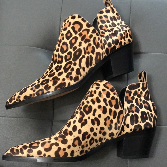 Dolce Vita Shoes - NWT Dolce vita Sonni bootie